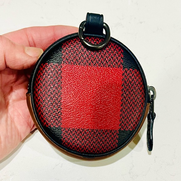 New Coach Round Coin Case With Buffalo Plaid Print - Deadstock RARE - Picture 14 of 16